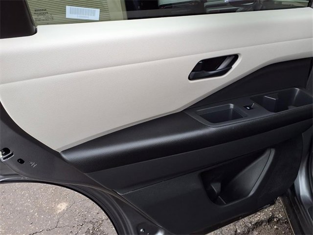 Used 2024 Nissan Pathfinder SV image 8