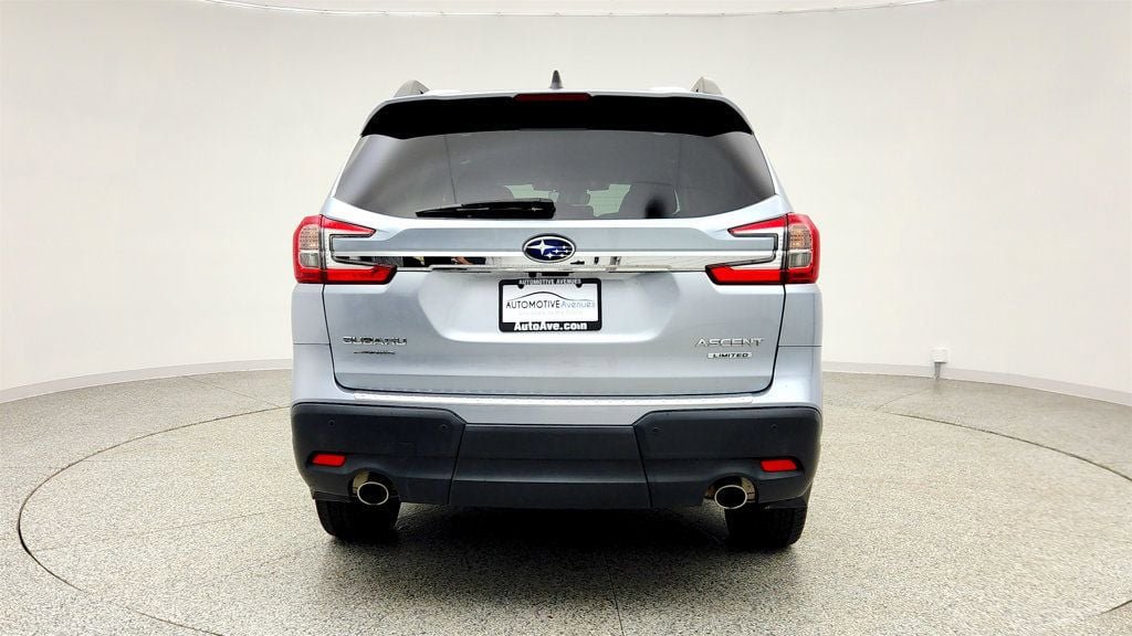 Used 2023 Subaru Ascent Limited AWD/4WD image 9