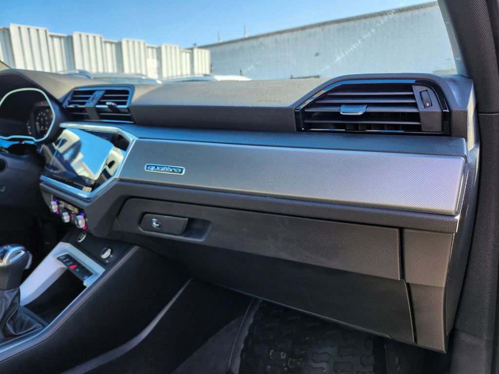 Certified 2023 Audi Q3 2.0T Premium w/ Convenience Package image 15