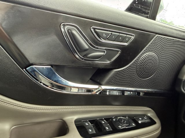 Used 2024 Lincoln Corsair AWD w/ Equipment Group 101A image 26