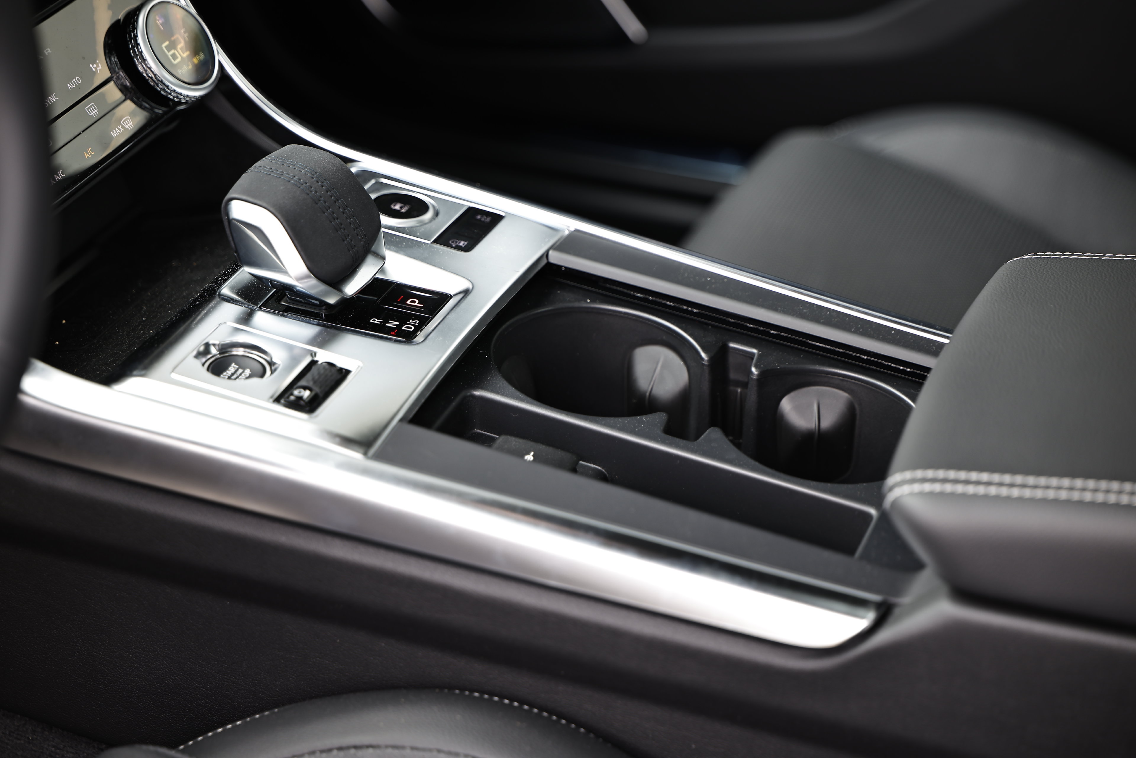 New 2024 Jaguar XF R-Dynamic SE AWD/4WD image 23