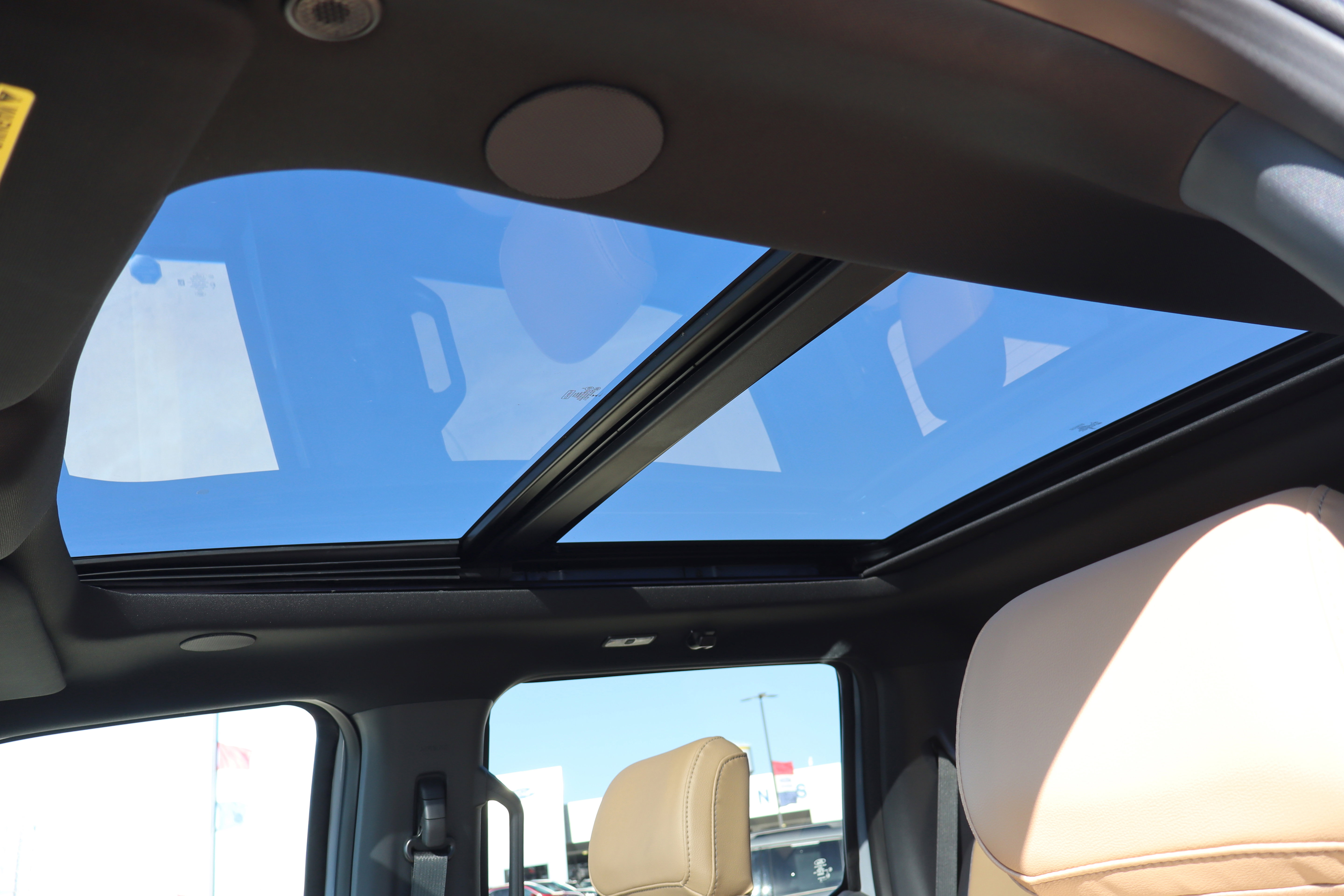 Used 2025 Ford F350 Lariat w/ Lariat Ultimate Package image 26