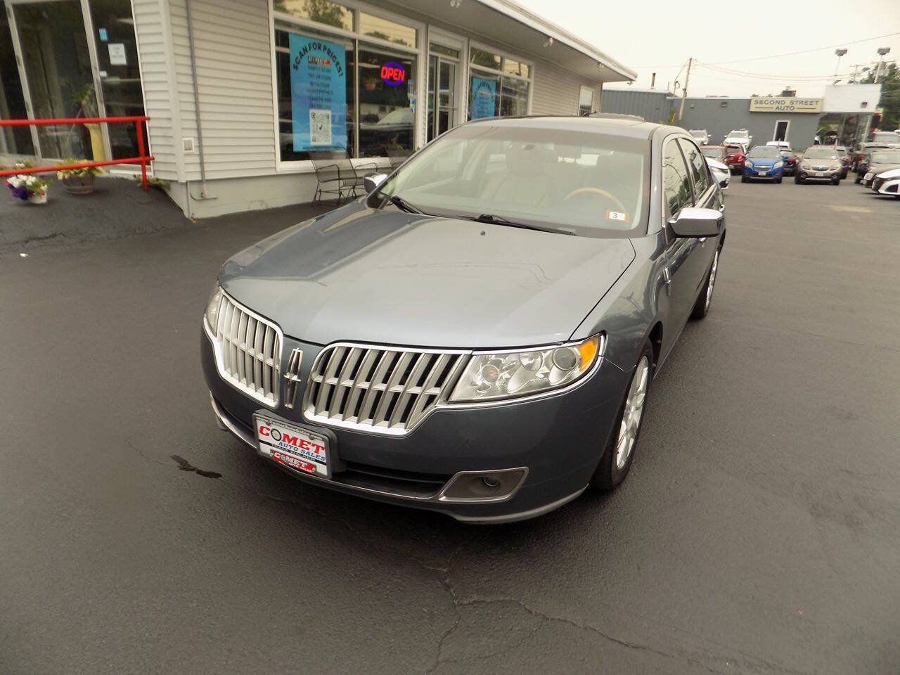 Used 2011 Lincoln MKZ FWD image 11