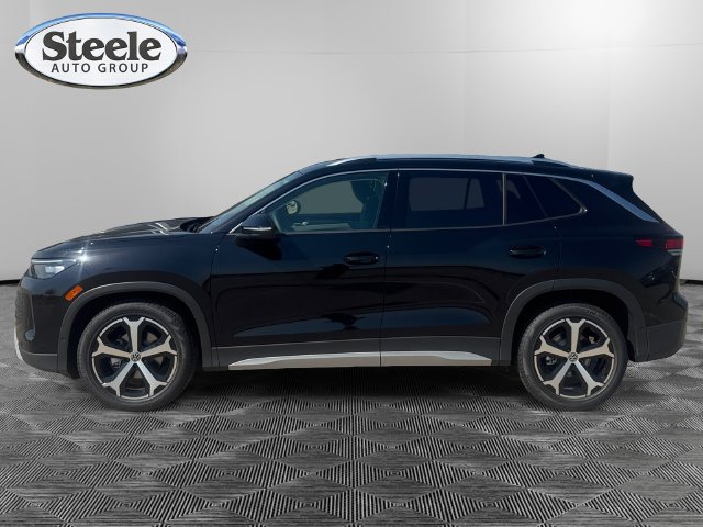 New 2026 Volkswagen Tiguan SE FWD image 2