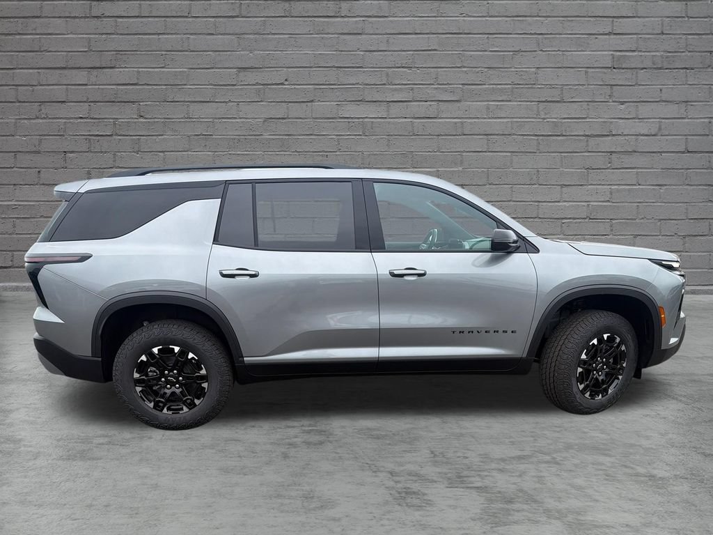 New 2027 Chevrolet Traverse Z71 w/ LPO, Floor Liner Package AWD/4WD image 9