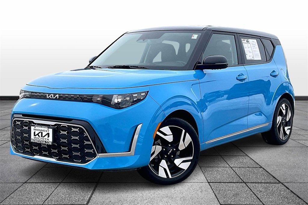 Certified 2024 Kia Soul GT-Line image 1