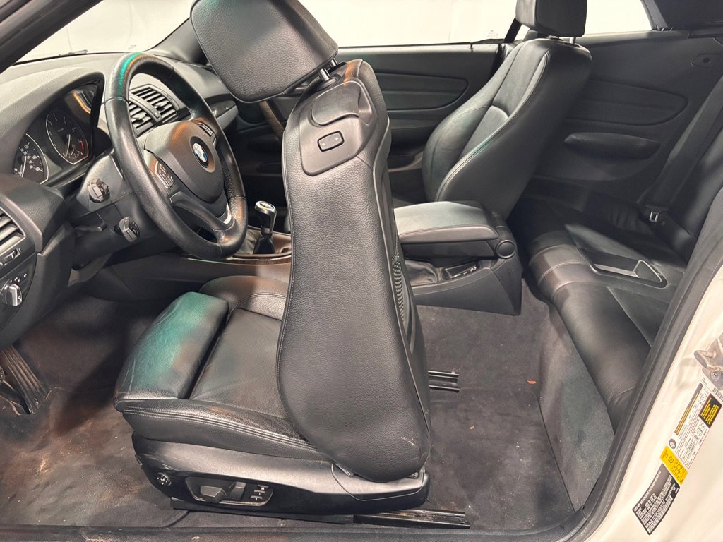 Used 2012 BMW 128i Convertible image 21