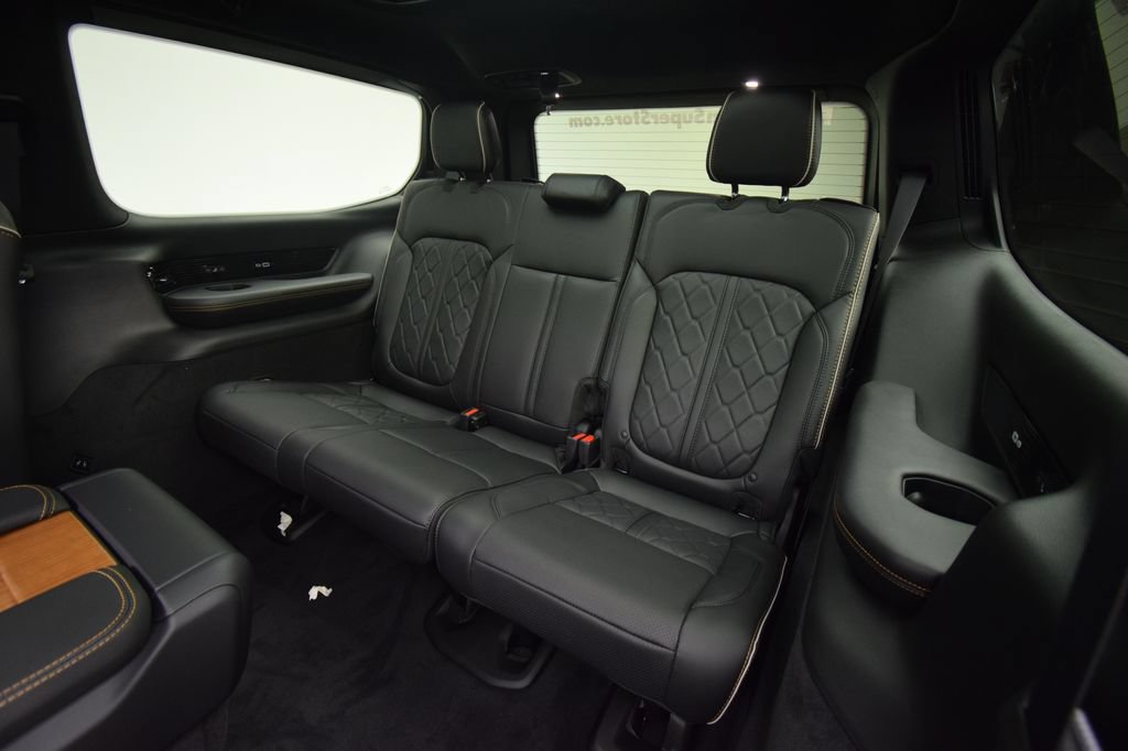 New 2026 Jeep Grand Wagoneer Summit AWD/4WD image 41