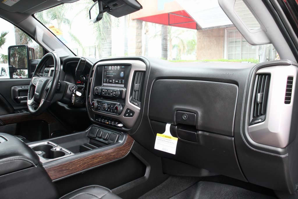 Used 2018 GMC Sierra 3500 Denali w/ Duramax Plus Package image 33