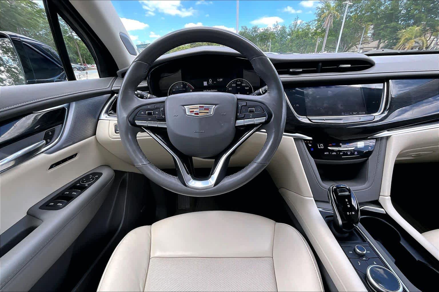 Used 2021 Cadillac XT6 Premium Luxury FWD image 6
