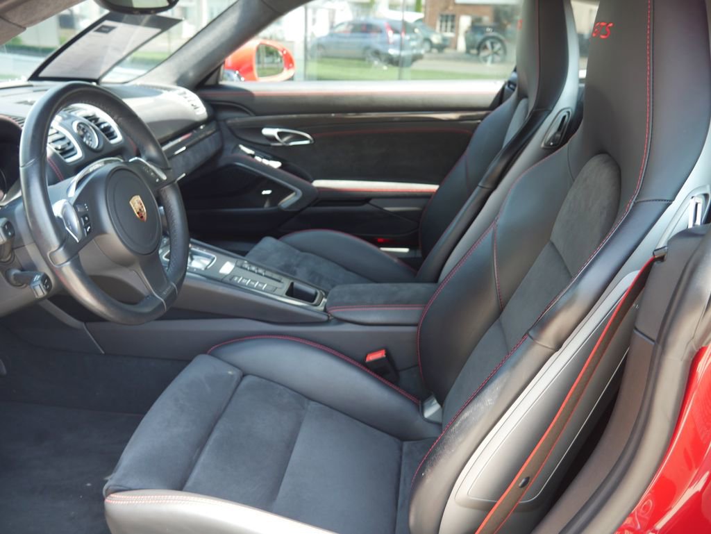 Certified 2016 Porsche Cayman GTS RWD image 5