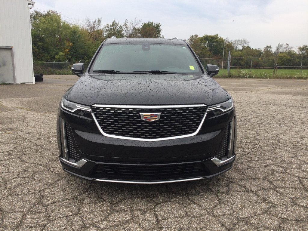 Used 2024 Cadillac XT6 Premium Luxury w/ LPO, Floor Liner Package AWD/4WD image 2