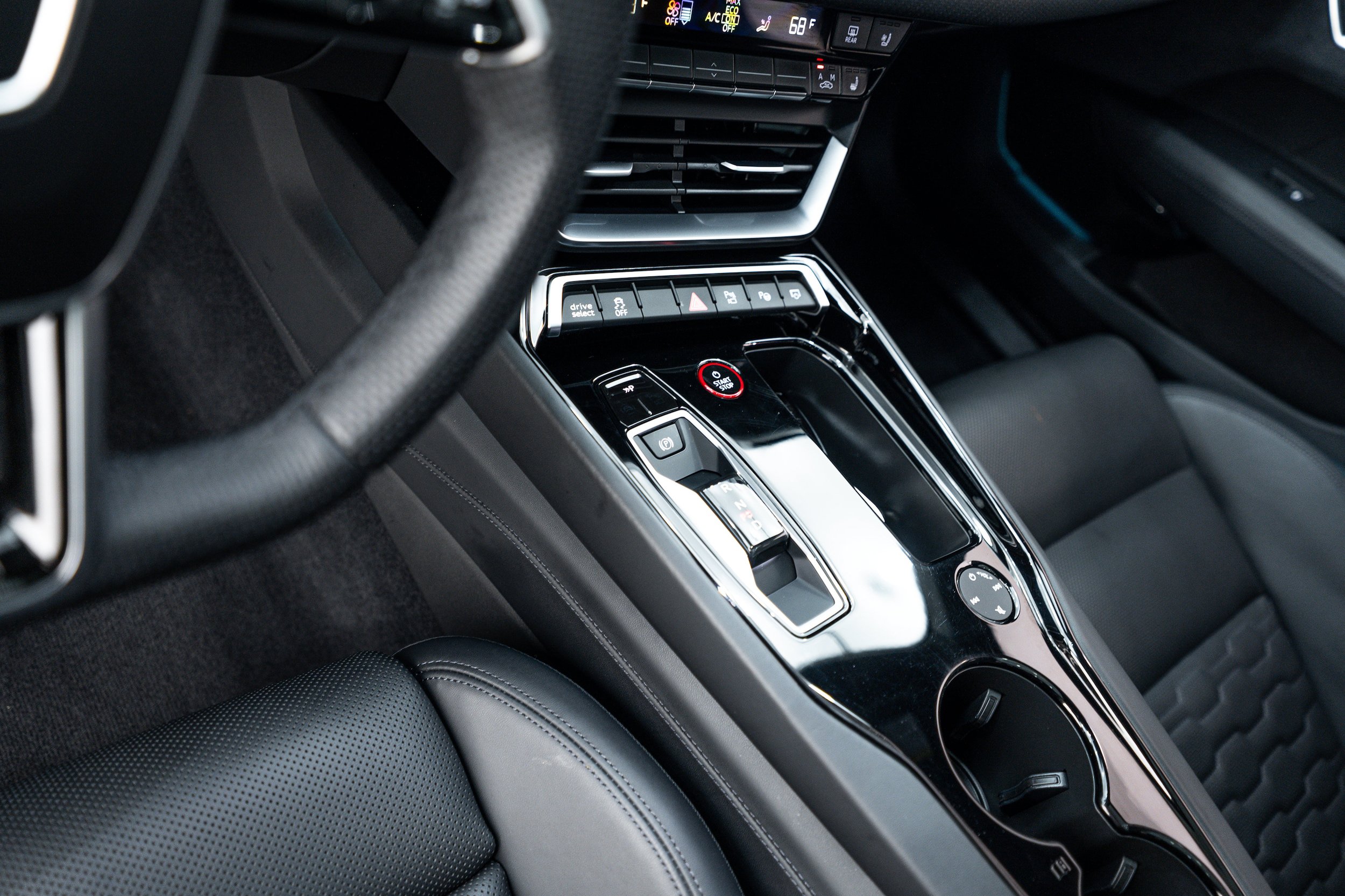 Used 2023 Audi RS e-tron GT w/ Carbon Performance Package AWD/4WD image 13