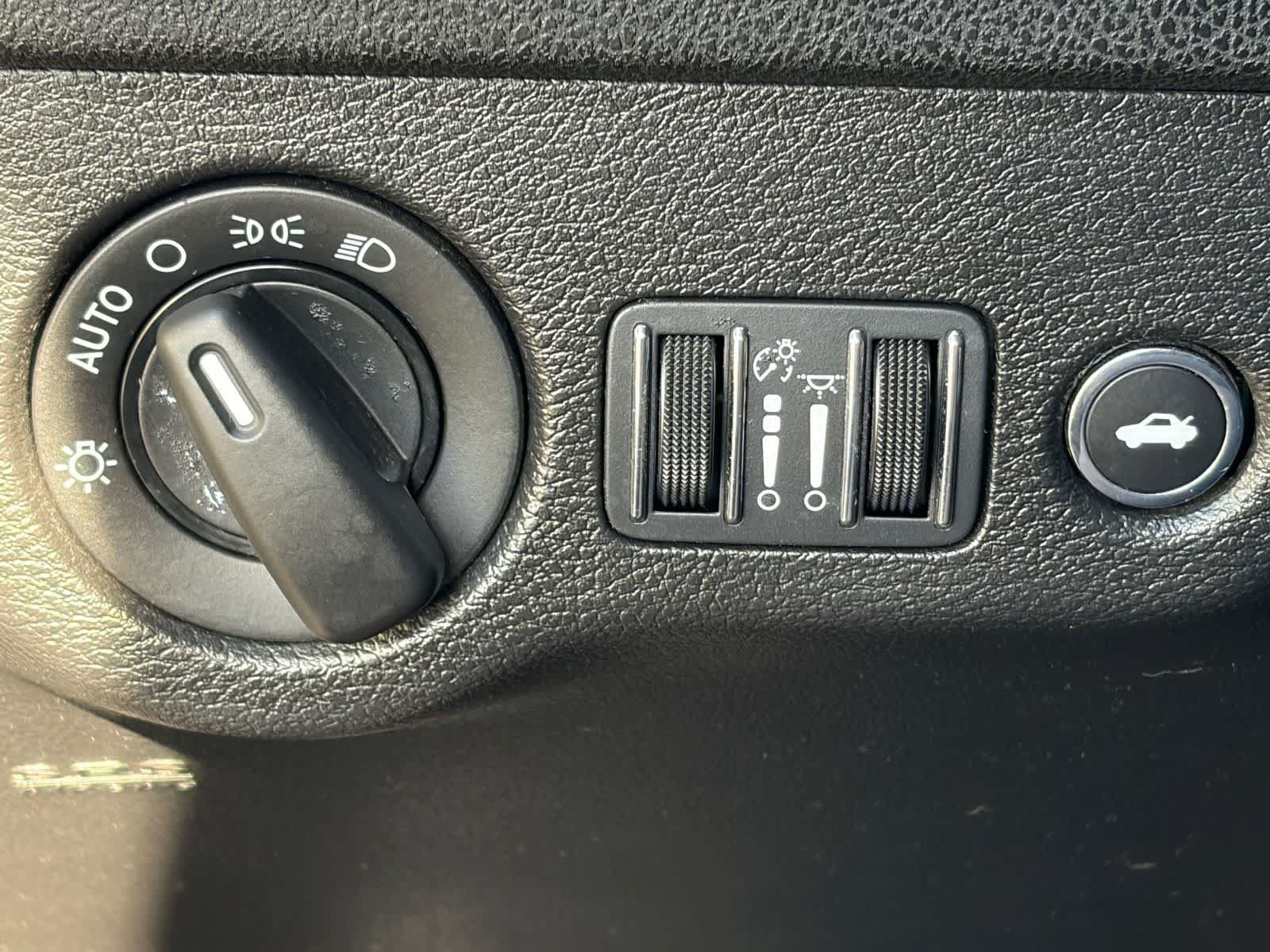 Used 2023 Dodge Charger SXT RWD image 18