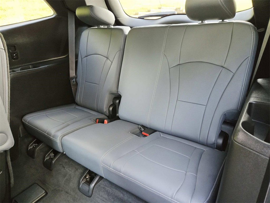Used 2023 Buick Enclave Essence w/ Experience Buick Package image 16