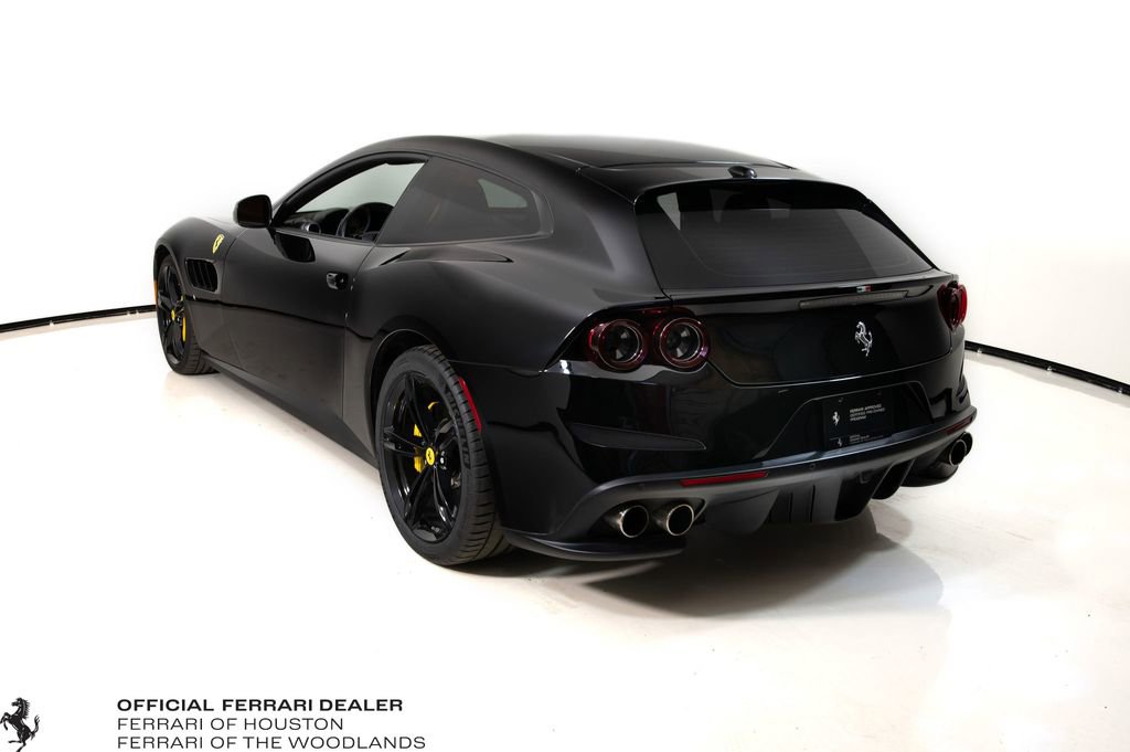 Used 2018 Ferrari GTC4Lusso image 2