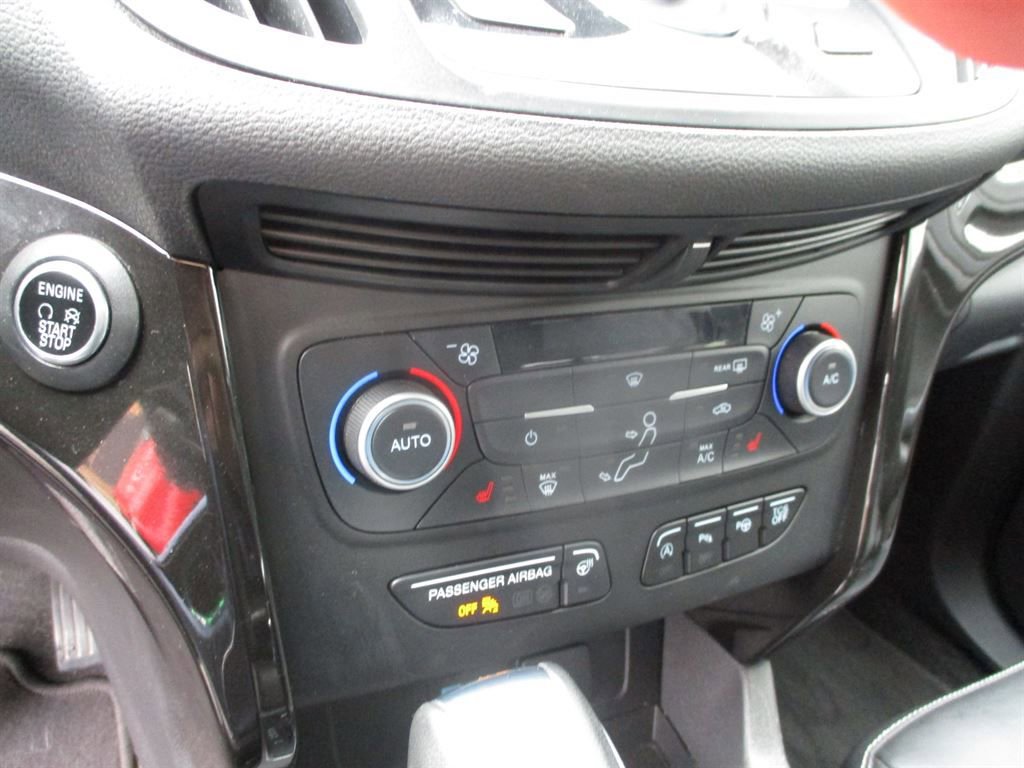 Used 2019 Ford Escape Titanium image 5