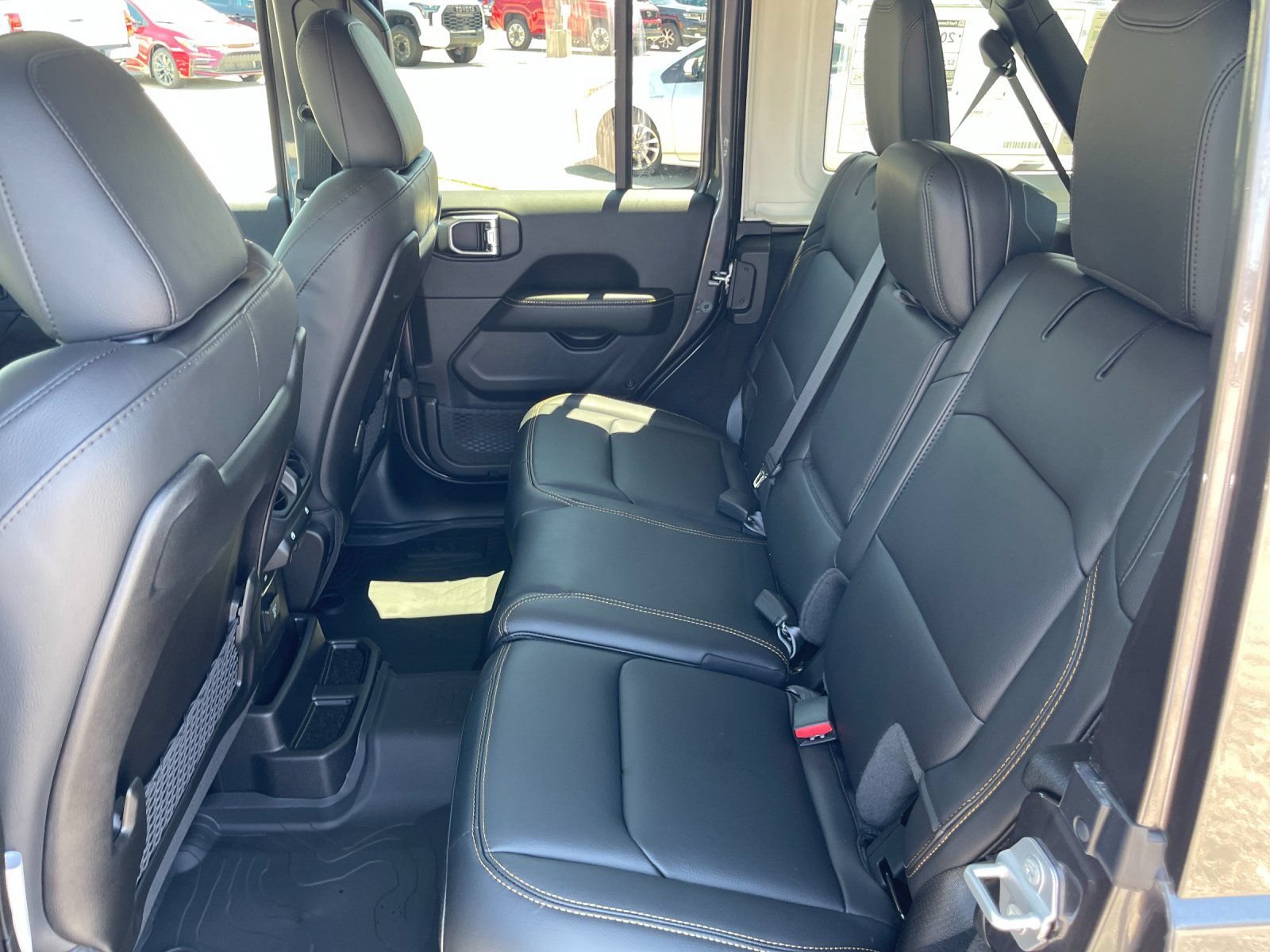 New 2026 Jeep Wrangler Unlimited Sahara AWD/4WD image 13