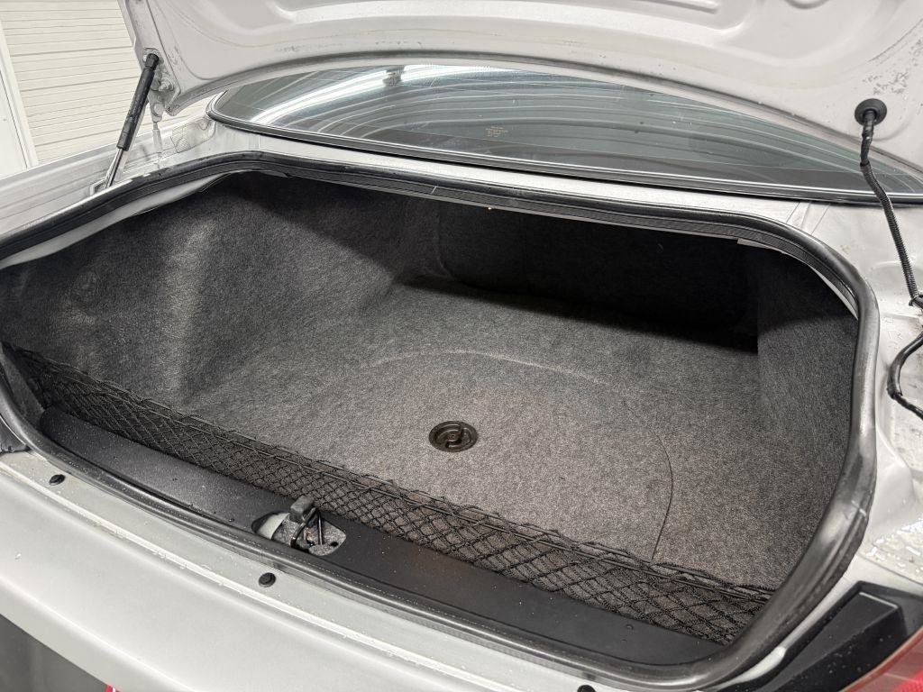 Used 2003 Chevrolet Impala Sedan w/ Preferred Equipment Group image 31