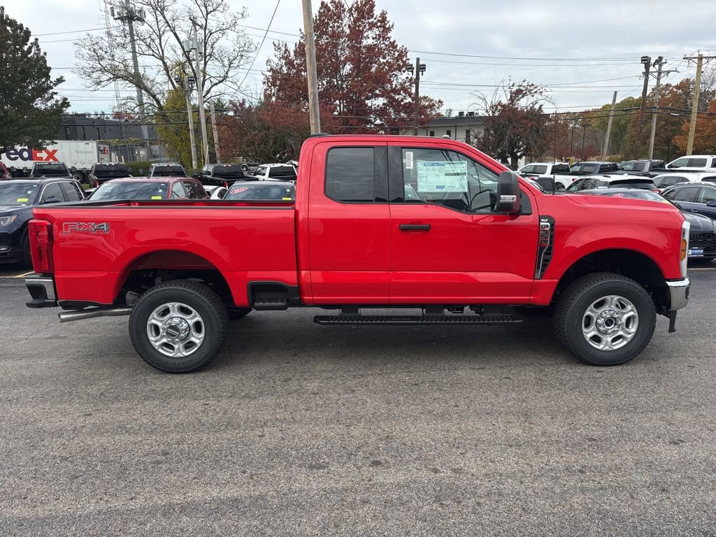 New 2026 Ford F350 XLT w/ FX4 Off-Road Package image 4