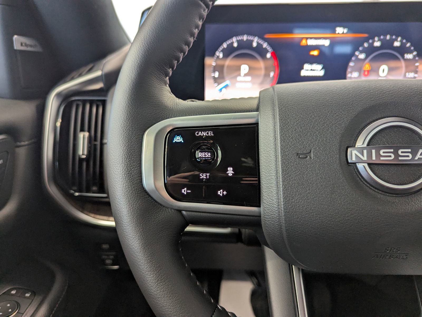 New 2025 Nissan Armada SL w/ Captain's Chari Seat Package image 20