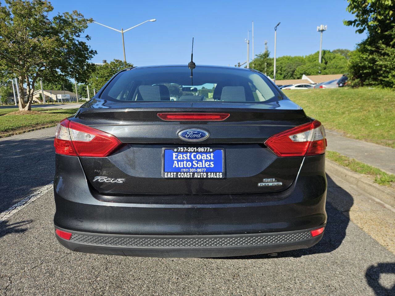 Used 2012 Ford Focus SEL FWD image 5