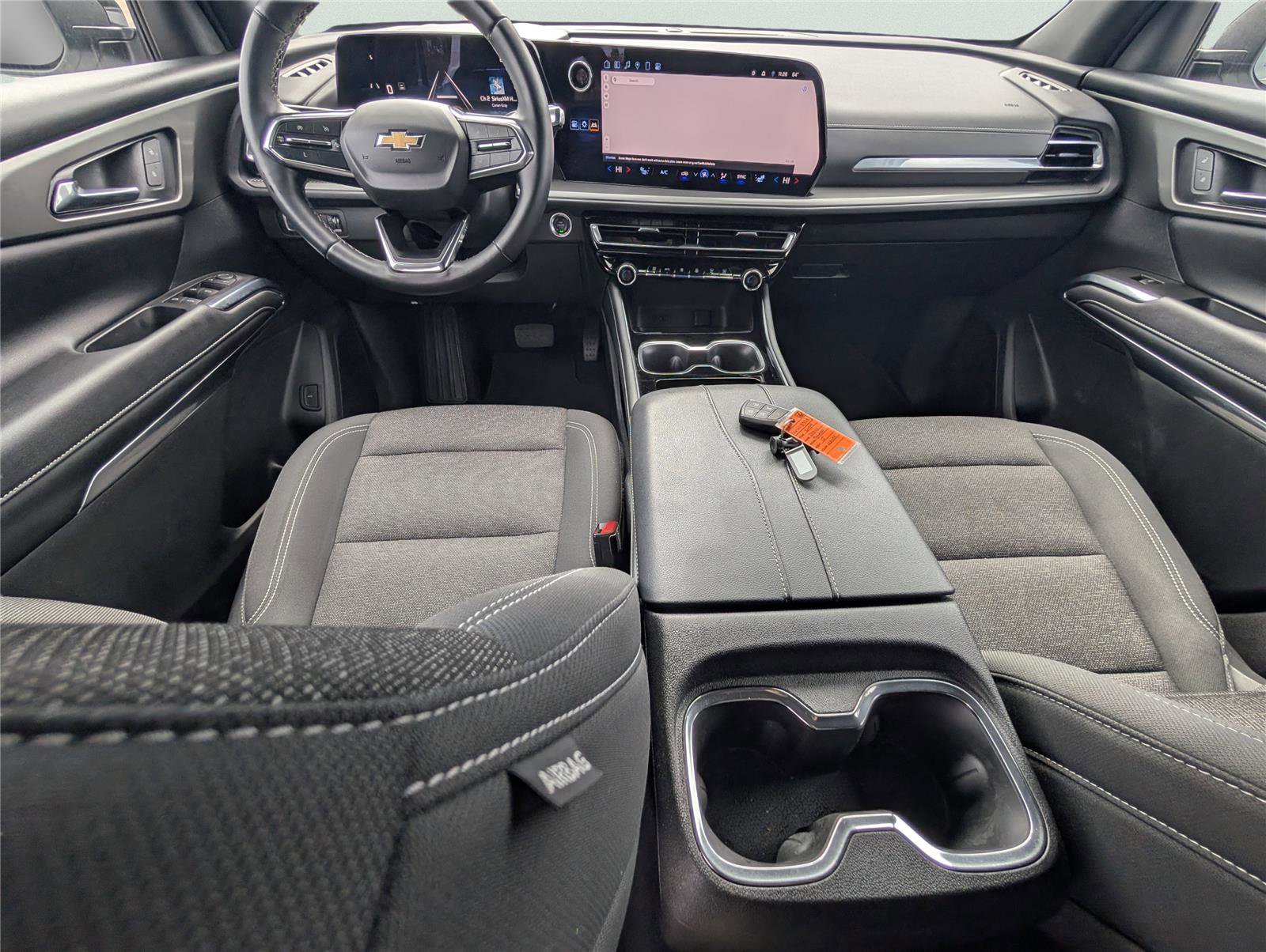 Used 2024 Chevrolet Traverse LT image 30