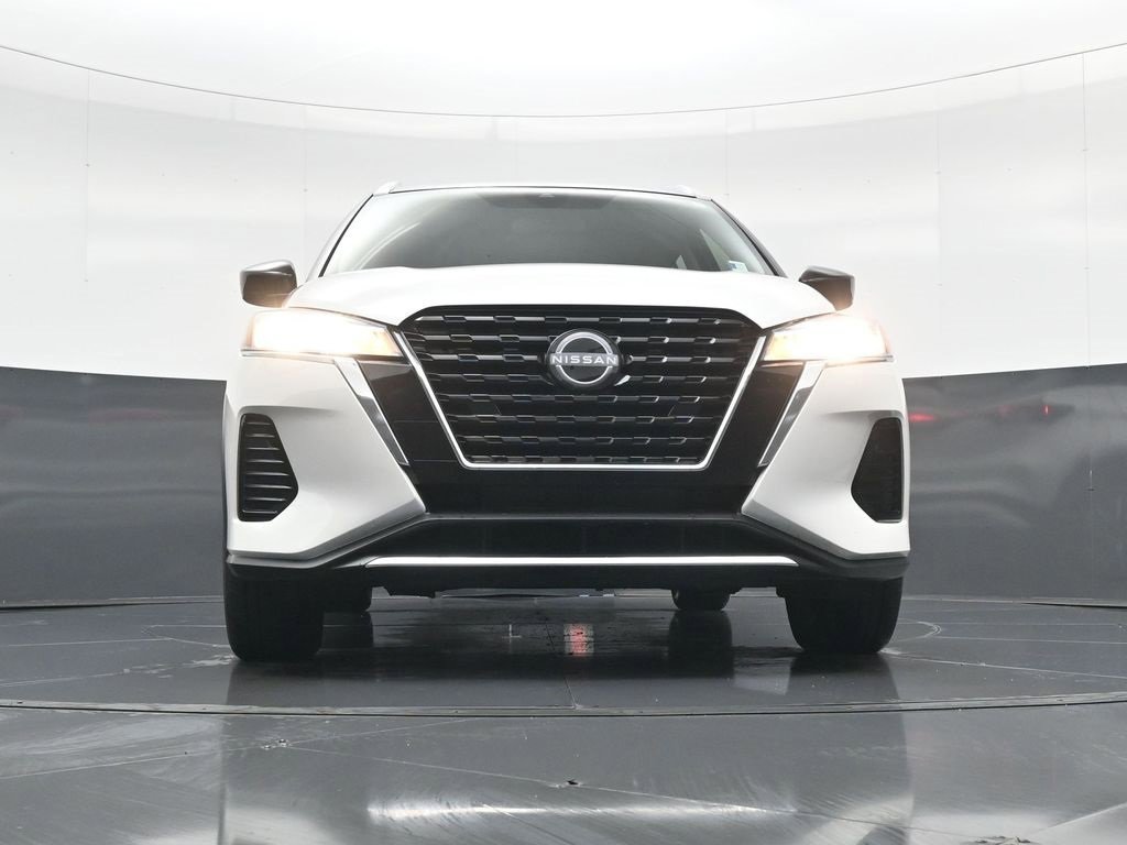 Used 2024 Nissan Kicks SV image 16