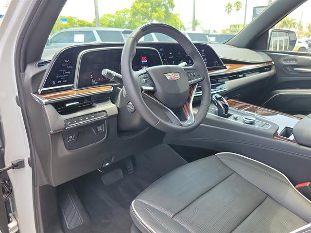 Certified 2023 Cadillac Escalade Premium Luxury AWD/4WD image 43