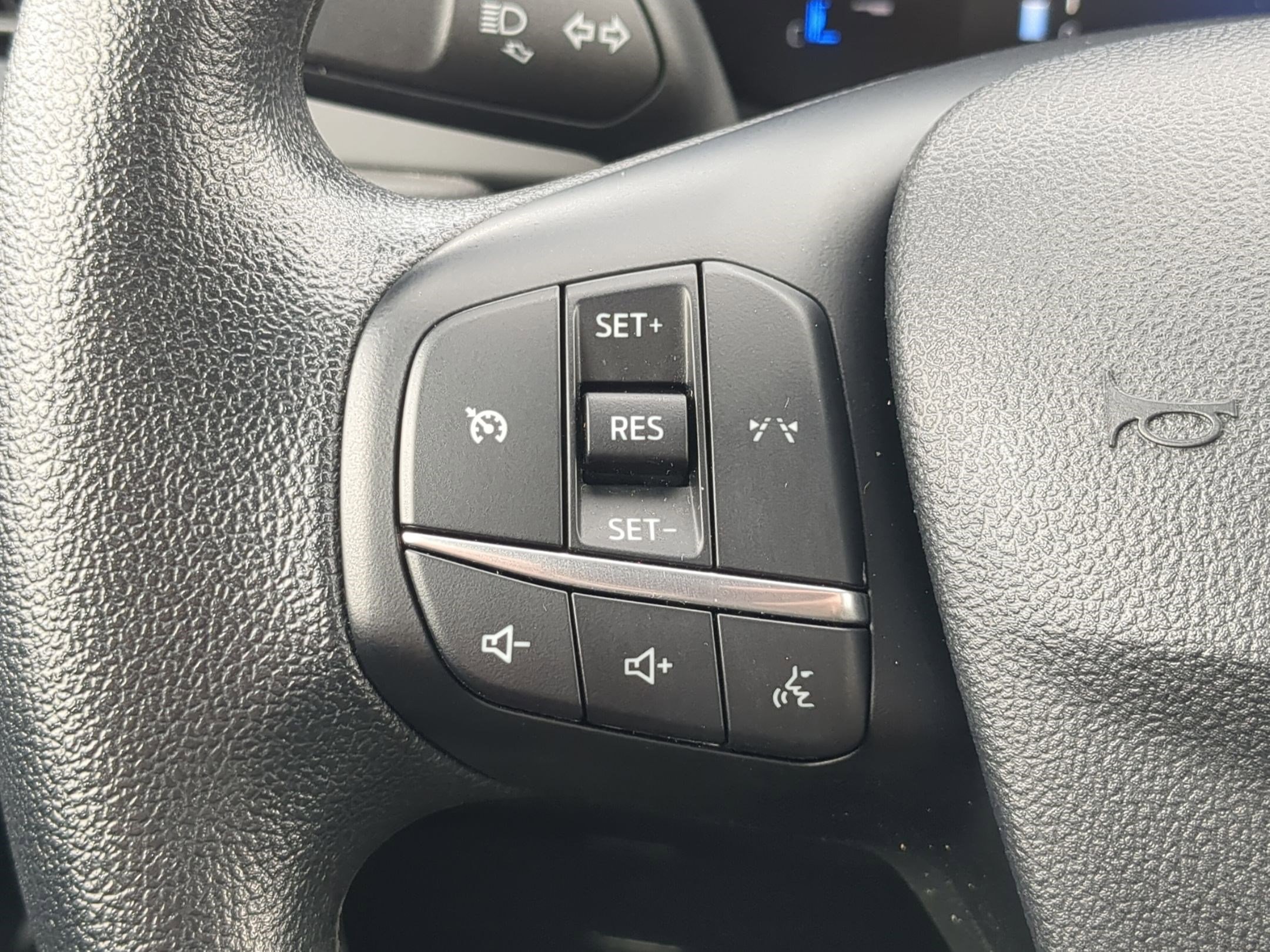 Used 2025 Ford Escape Active image 17