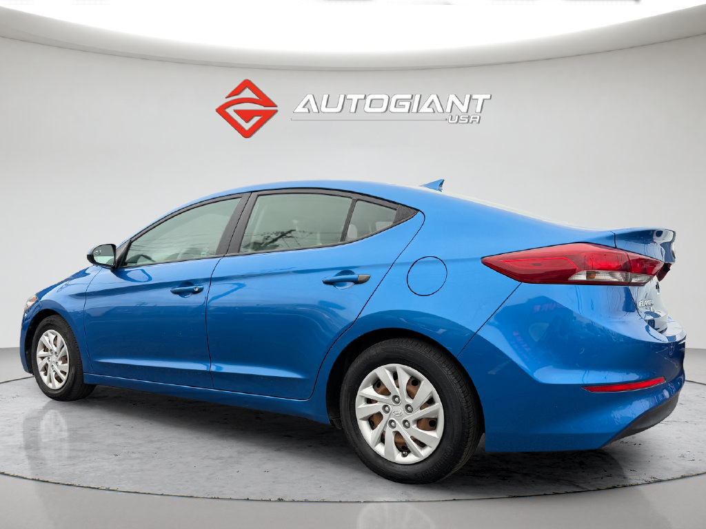 Used 2017 Hyundai Elantra SE FWD image 3