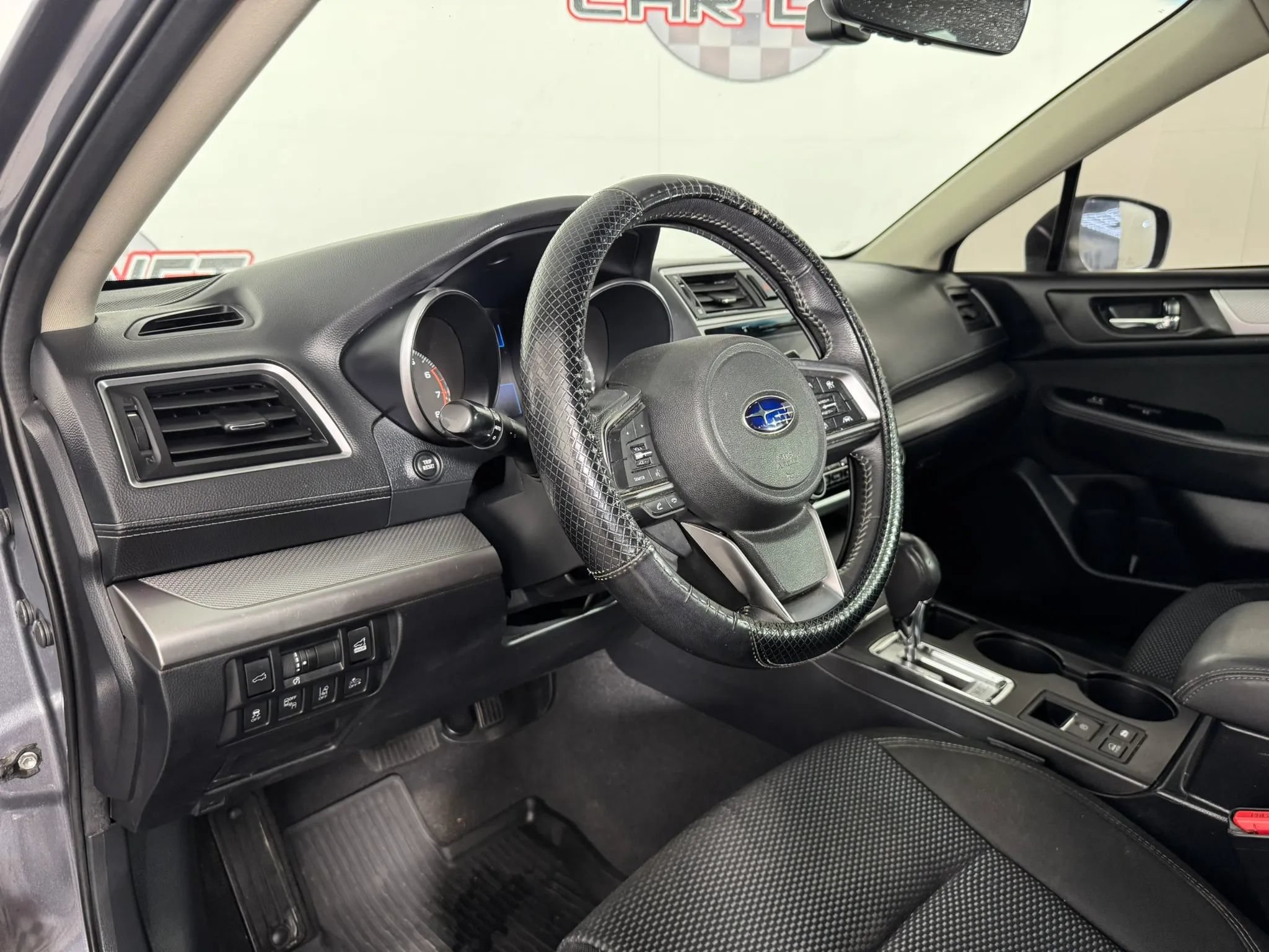 Used 2018 Subaru Outback 2.5i Premium AWD/4WD image 10