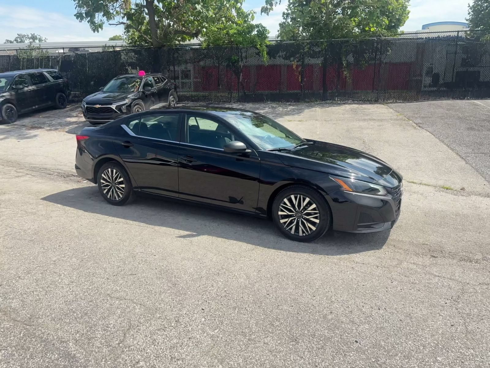 Used 2026 Nissan Altima 2.5 SV FWD image 2