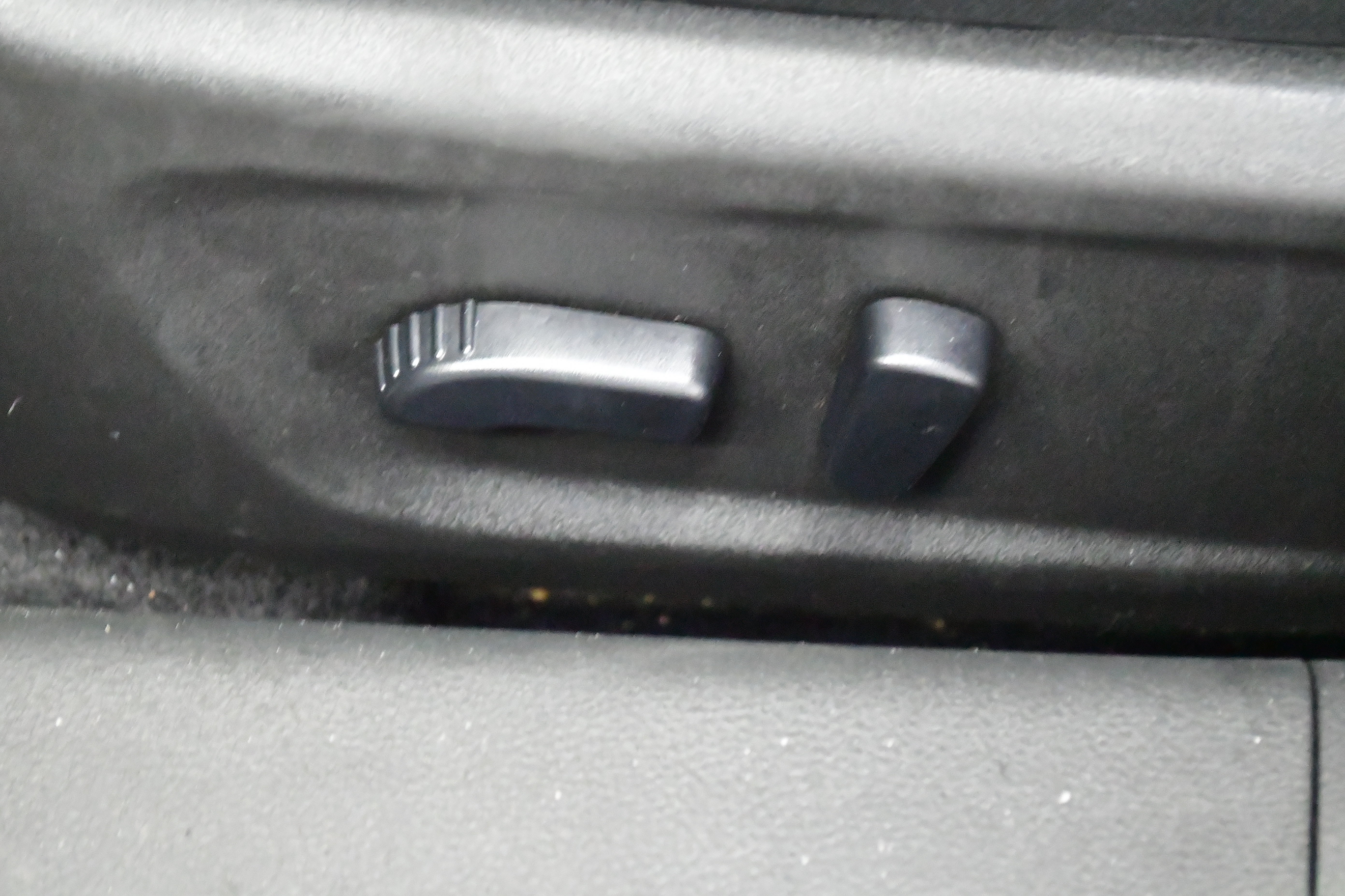 Used 2025 Nissan Altima 2.5 SV FWD image 12