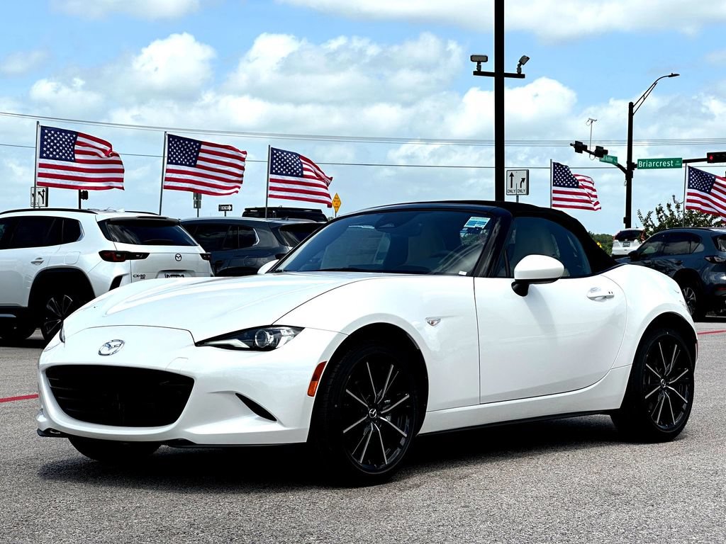New 2026 MAZDA MX-5 Miata Grand Touring RWD image 3