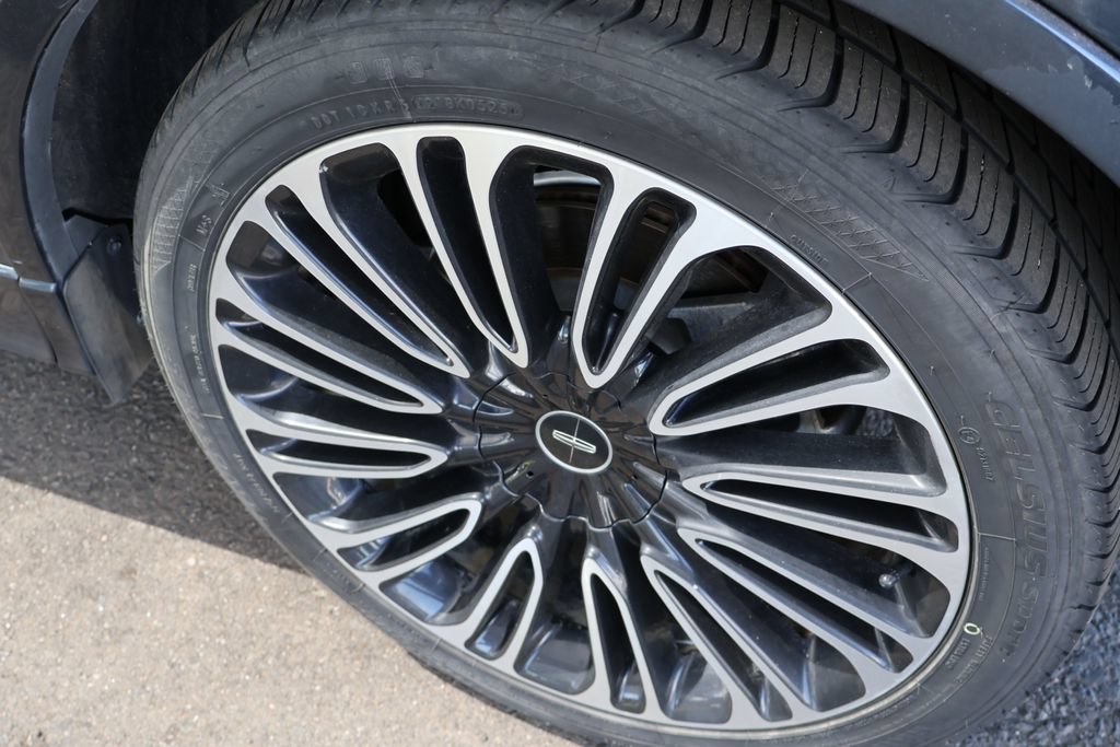 Used 2020 Lincoln Aviator Black Label w/ Dynamic Handling Package AWD/4WD image 72