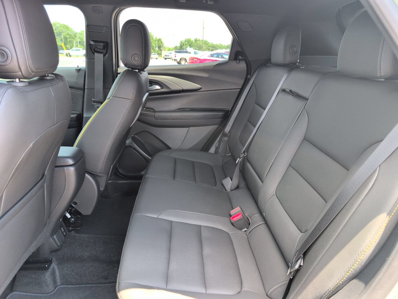 Used 2025 Chevrolet TrailBlazer ACTIV w/ Convenience Package AWD/4WD image 31