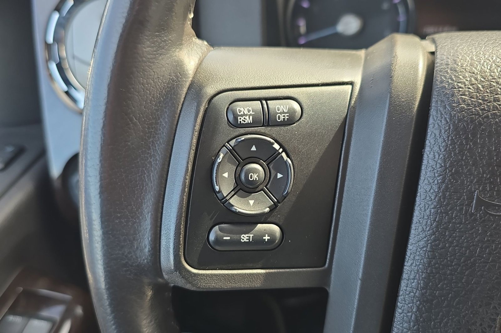 Used 2016 Ford F350 Platinum w/ Snow Plow Prep Package image 21