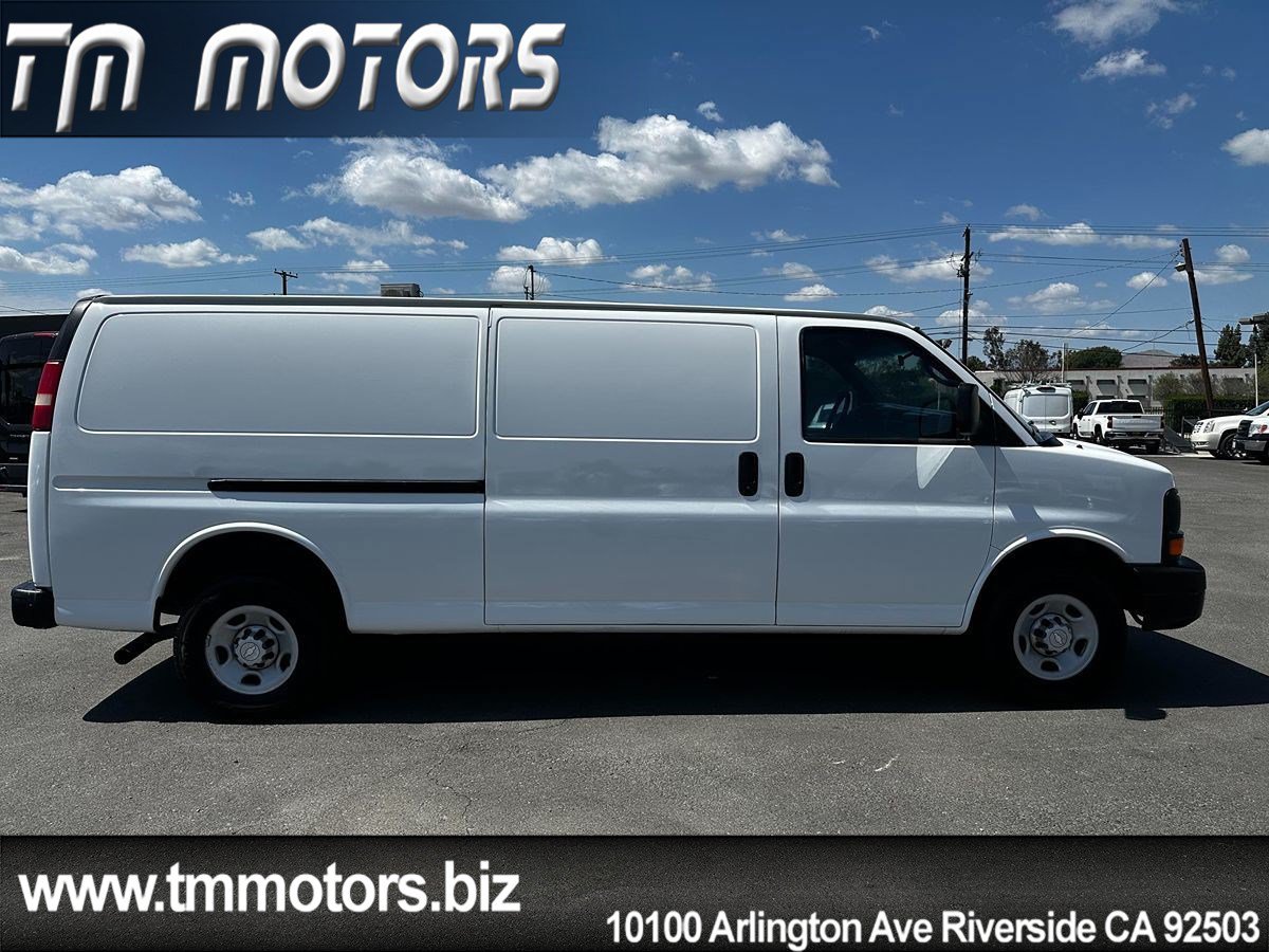 Used 2006 Chevrolet Express 2500 Extended w/ Power and Light Package RWD image 17