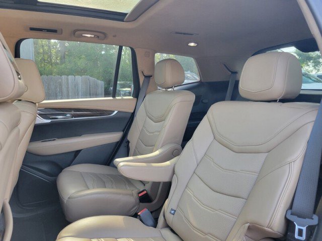 Used 2020 Cadillac XT6 Premium Luxury w/ Platinum Package FWD image 28