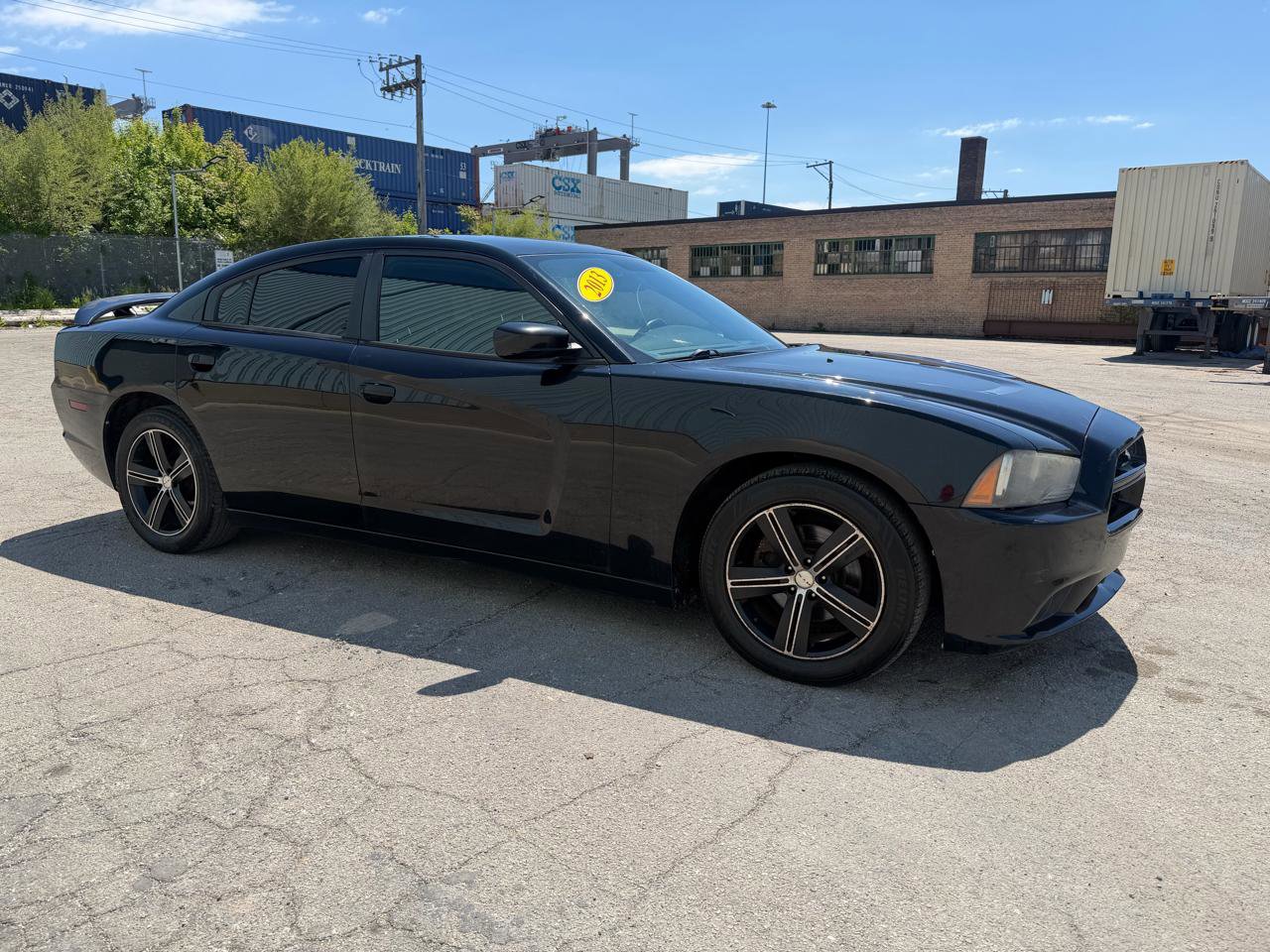 Used 2013 Dodge Charger SE RWD image 4