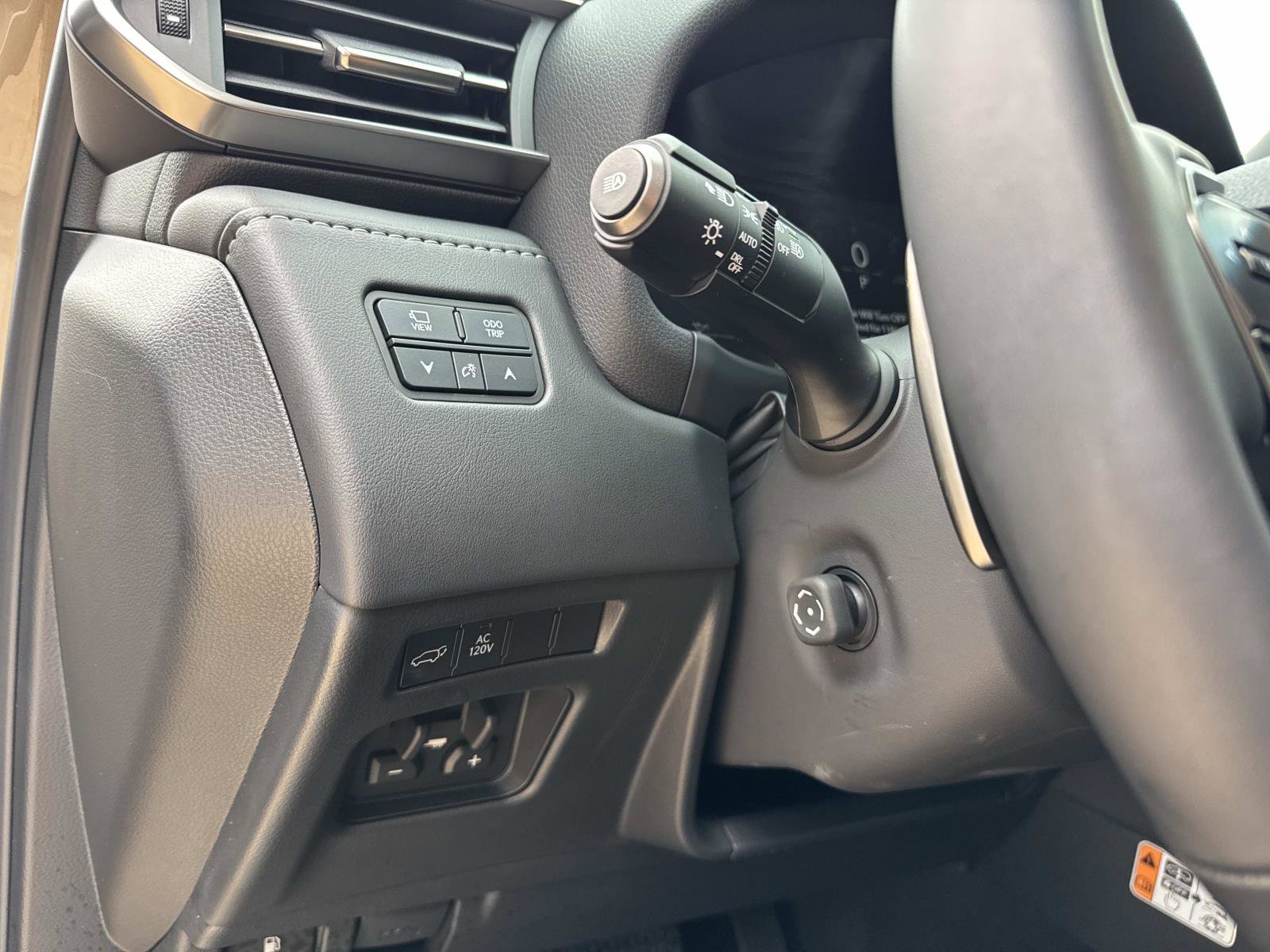 Certified 2025 Lexus LX 700h Overtrail image 33