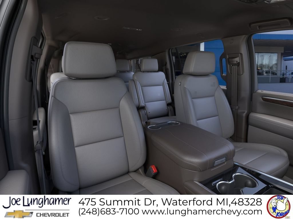 New 2026 Chevrolet Suburban LT w/ Comfort Package AWD/4WD image 28