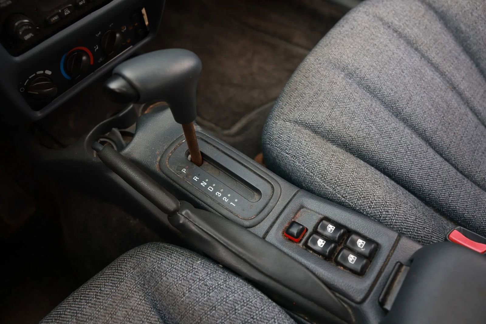 Used 2005 Chevrolet Cavalier Sedan 4D w/ Preferred Equipment Group image 35