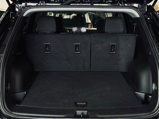 Used 2025 Chevrolet Blazer LT AWD/4WD image 10