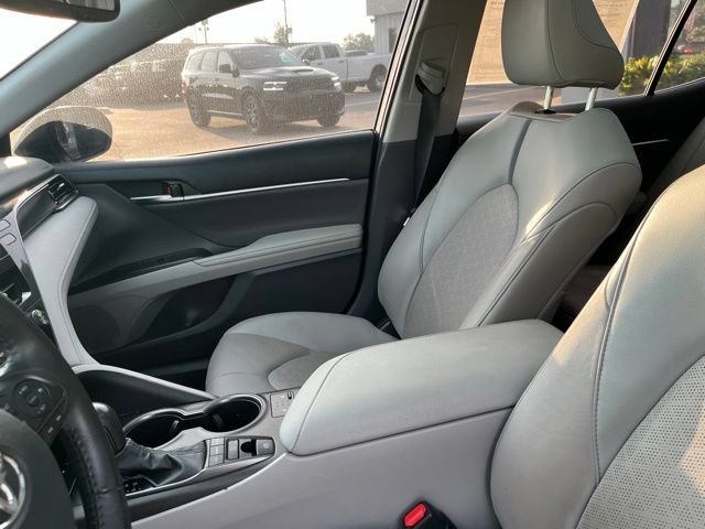 Used 2022 Toyota Camry XSE FWD image 10