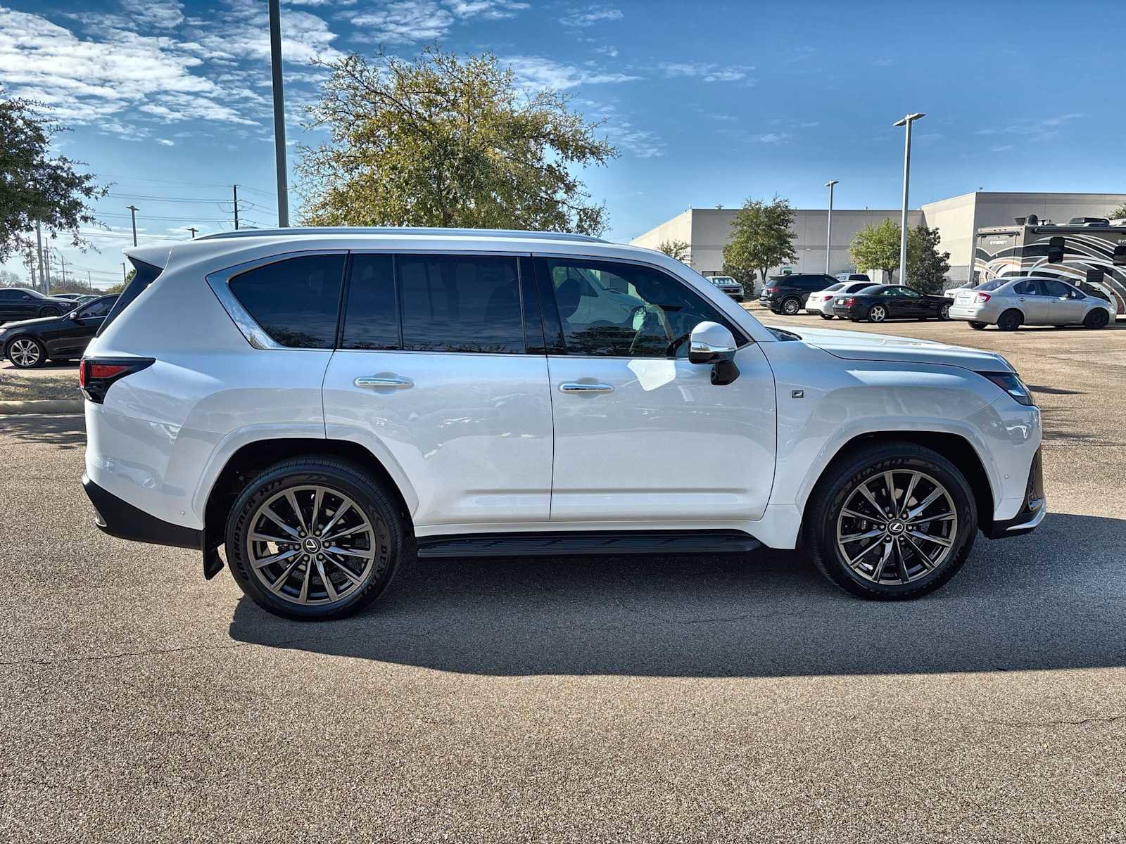 Used 2025 Lexus LX 700h F Sport image 10