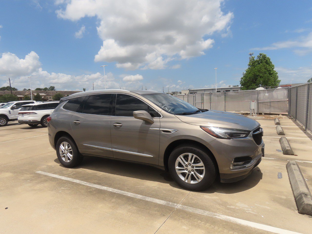 Used 2019 Buick Enclave Essence AWD/4WD image 6