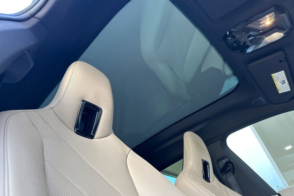 Used 2023 BMW iX M60 w/ Executive Package image 18