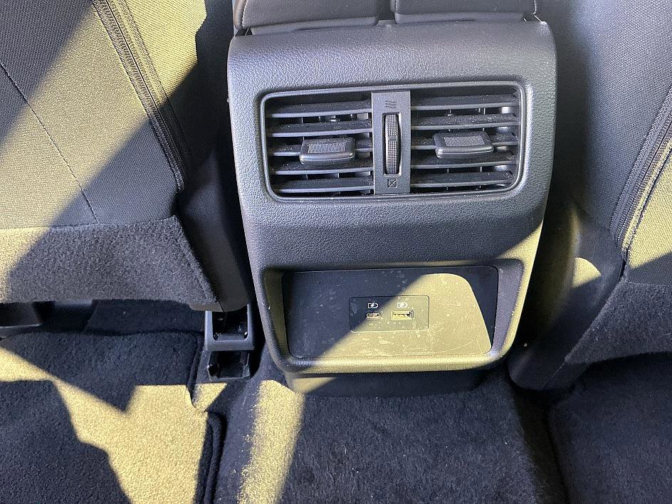 Certified 2023 Nissan Rogue SV image 24